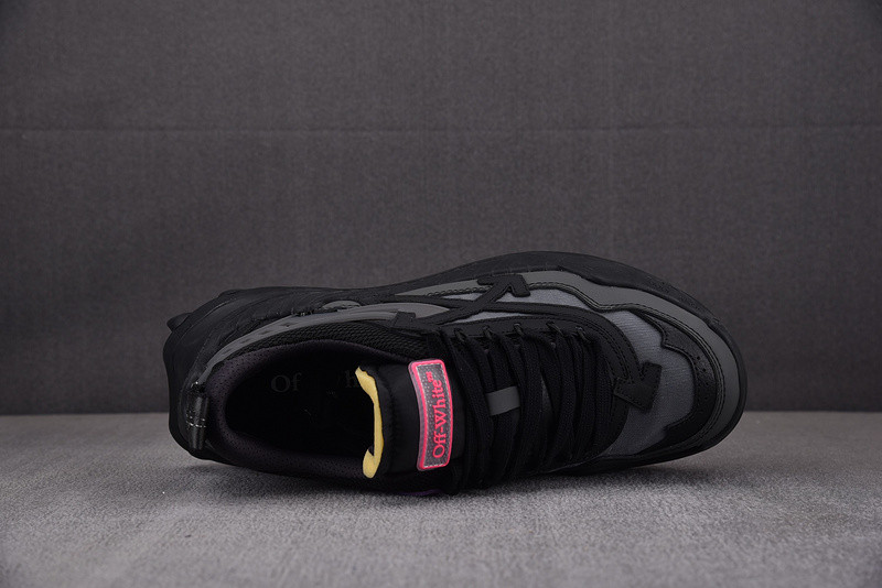 OW C/O ODSY-1000 SPORTS SHOES