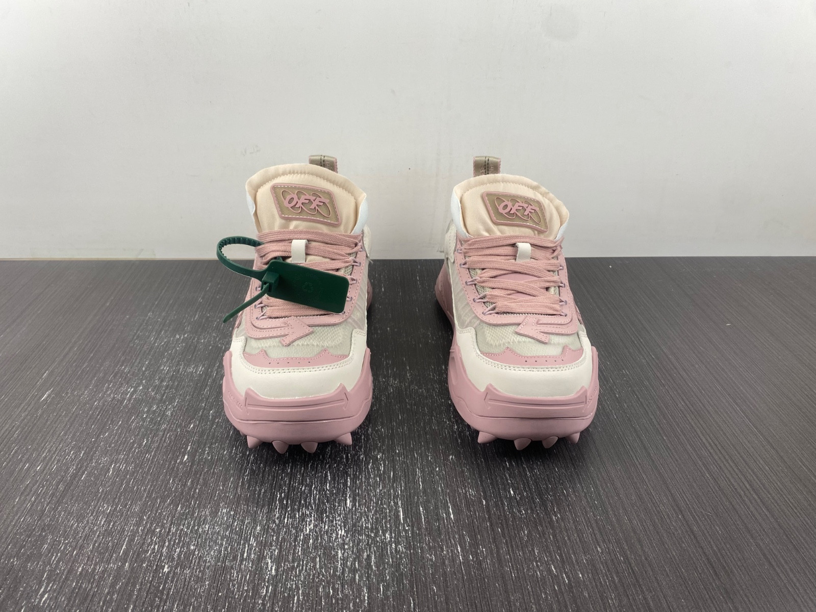 OW C/O ODSY-1000 SPORTS SHOES