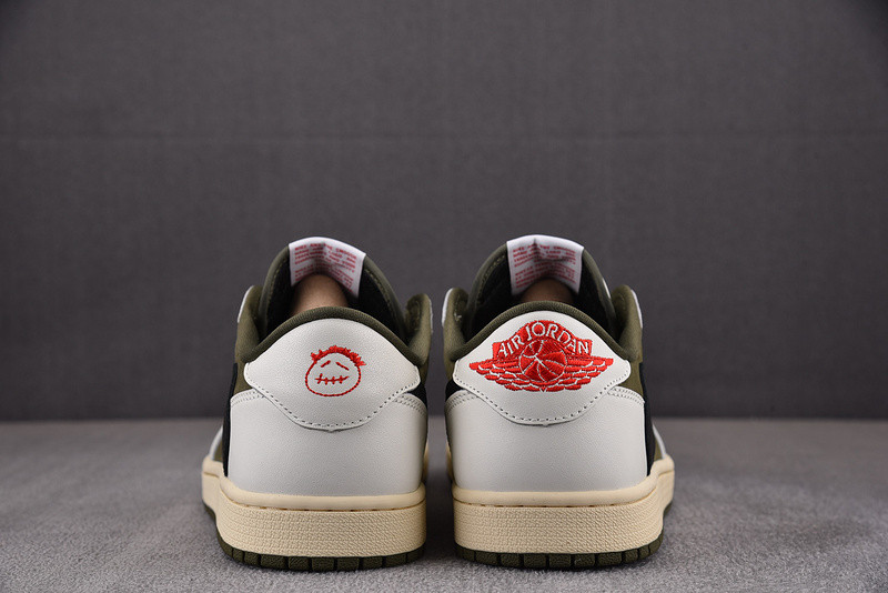 Travis Scott x Air Jordan 1 Low OG 