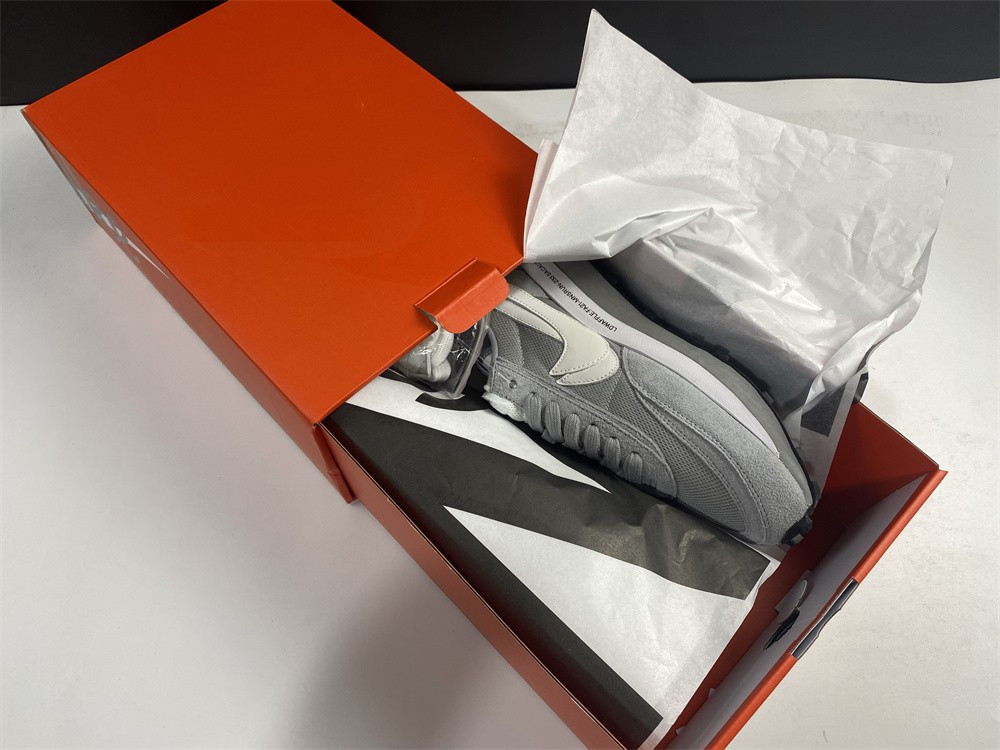 FRAGMENT X SACAI X NIKE LDV WAFFLE “GREY / WHITE” DH2684-001