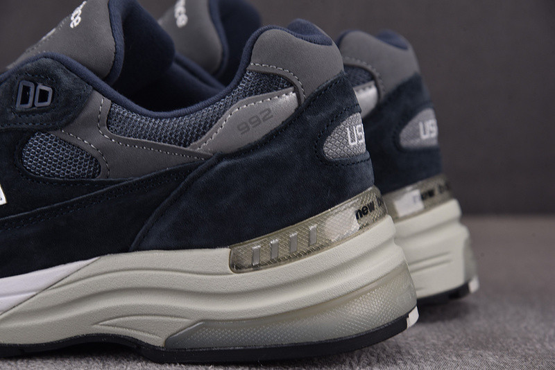 NEW BALANCE M992GG "MADE IN USA"