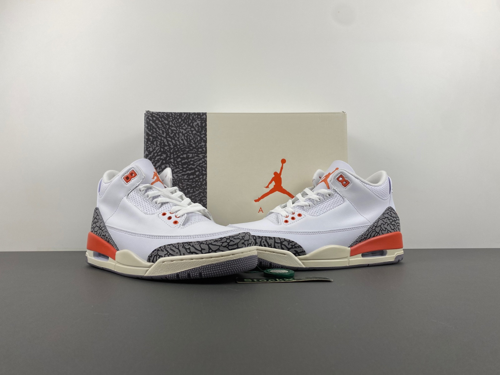 Air Jordan 3 WMNS Georgia Peach CK9246-121