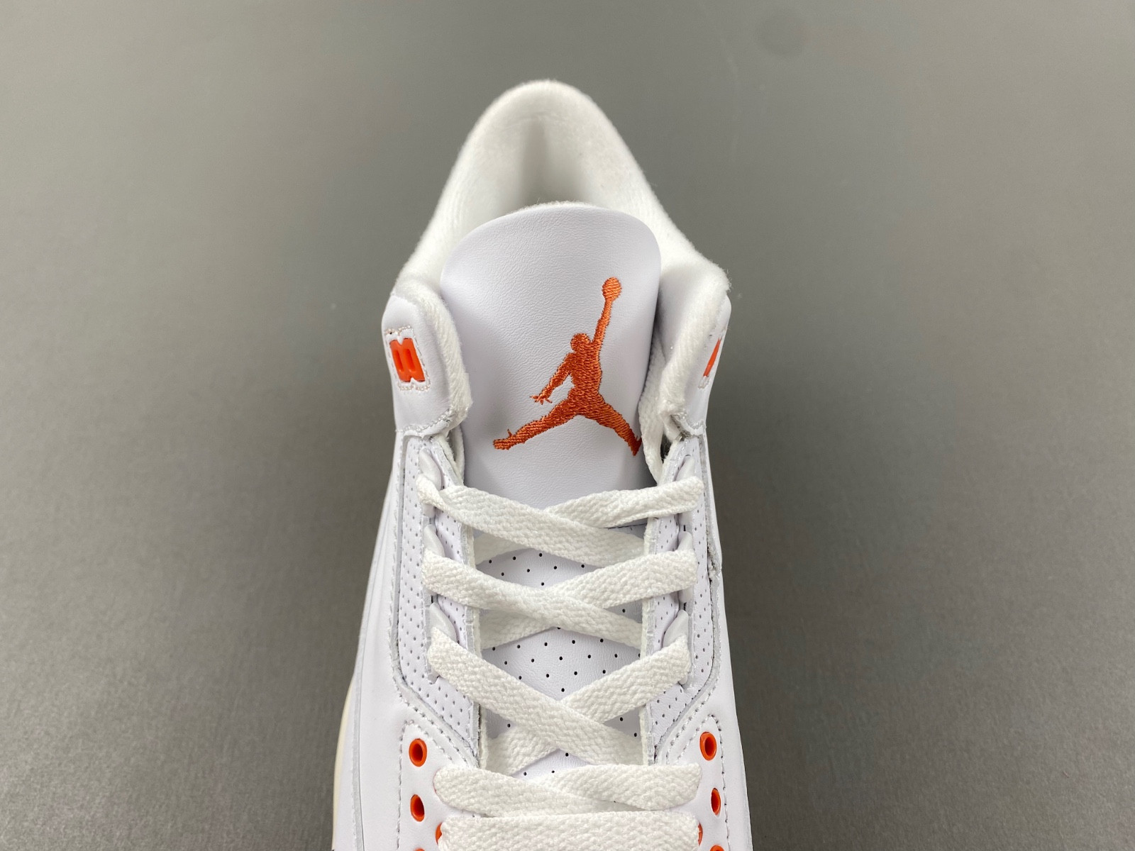 Air Jordan 3 WMNS Georgia Peach CK9246-121