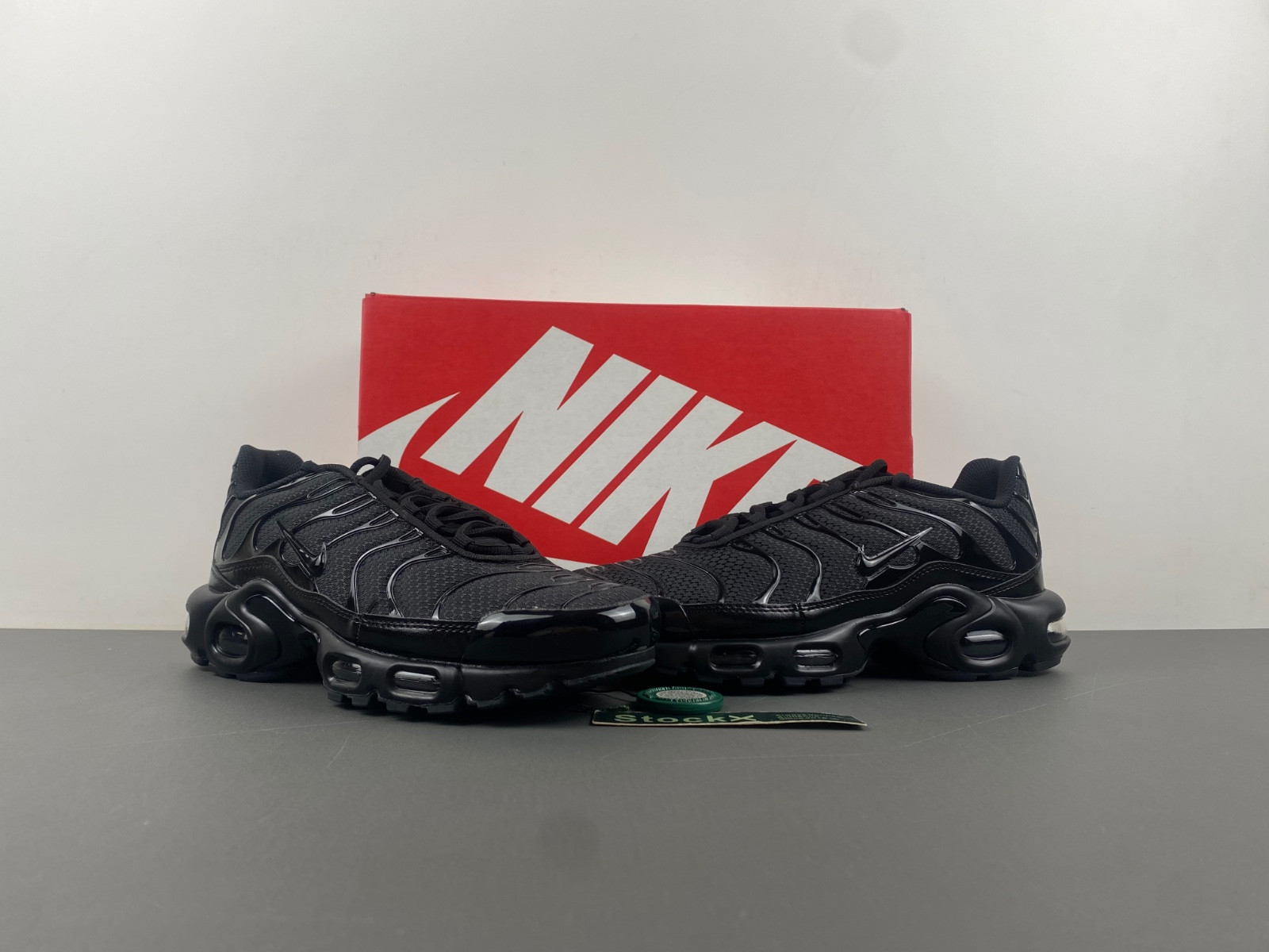 Nike Air Max Plus Triple Black Men