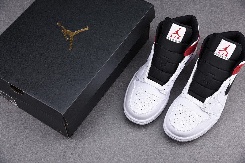 Air Jordan 1 Mid AJ1 554724-116