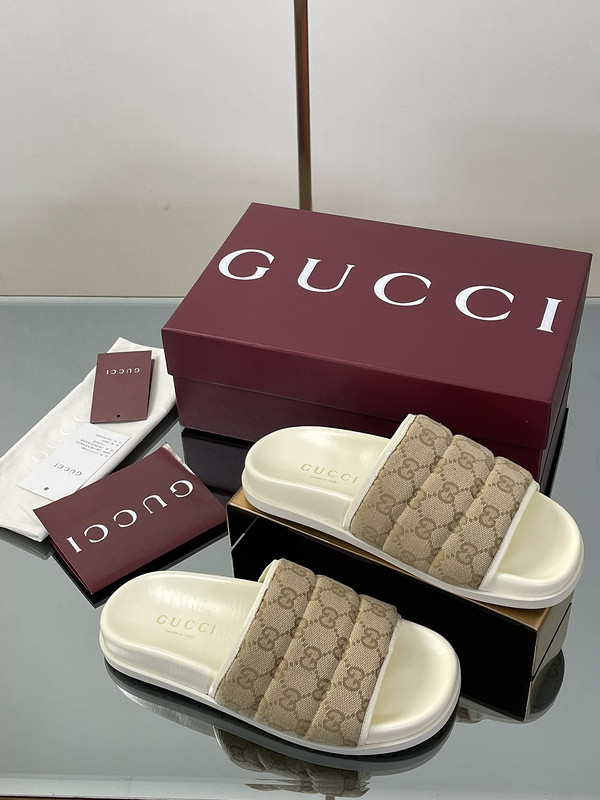GUC LEATHER SLIDE