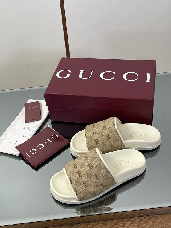 GUC LEATHER SLIDE
