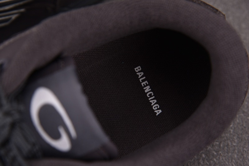 Ba1en*iaga hamptons worn-out