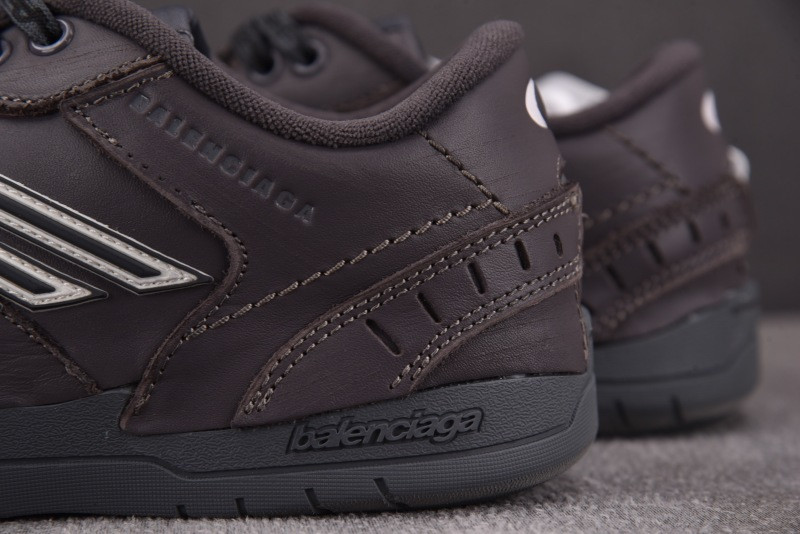 Ba1en*iaga hamptons worn-out