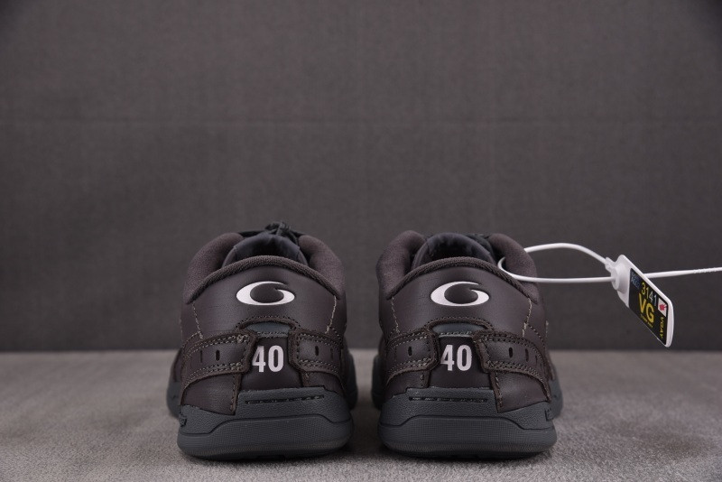 Ba1en*iaga hamptons worn-out