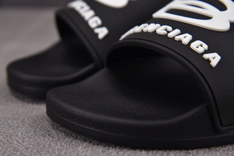 Ba1en*iaga SLIDES