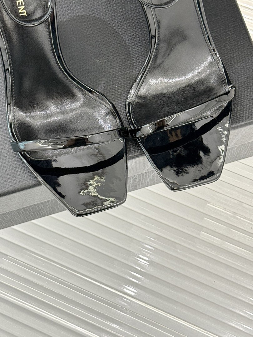 Y51 HEELS