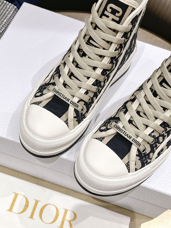 D B23 HIGH-TOP SNEAKERS