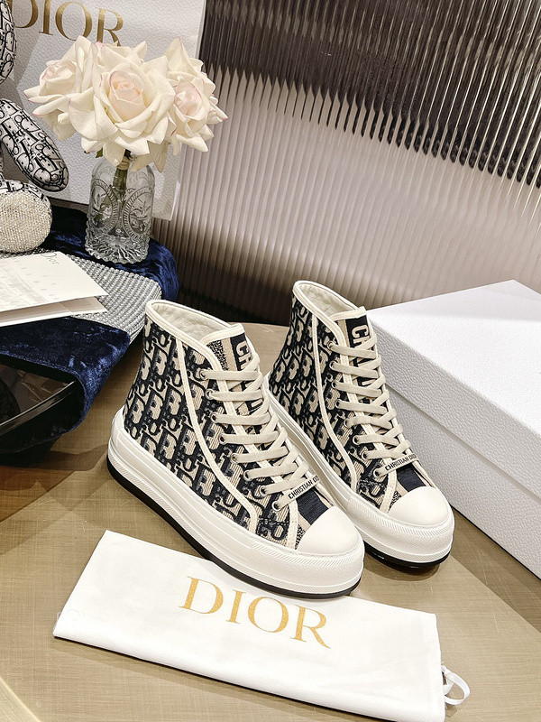 D B23 HIGH-TOP SNEAKERS