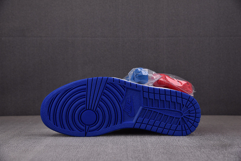 AIR JORDAN 1 RETRO HIGH OG TOP 3 555088-026