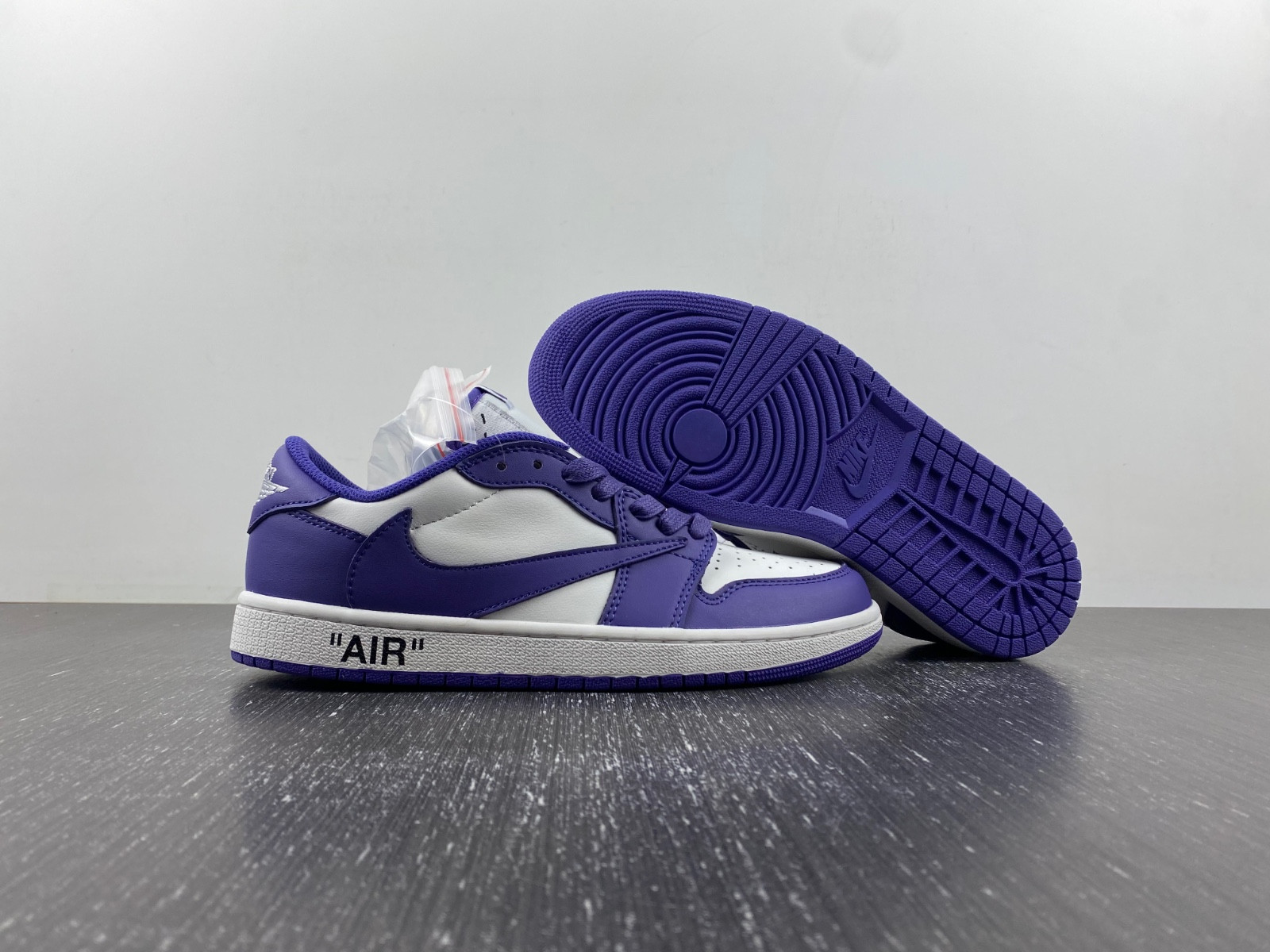 OFF-WHITE x Travis Scott x Air Jordan 1 OW DM7890-386