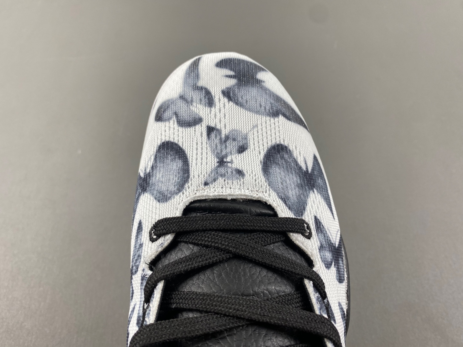 Nike Kobe 8 Protro White Metallic Gold FV6325-100