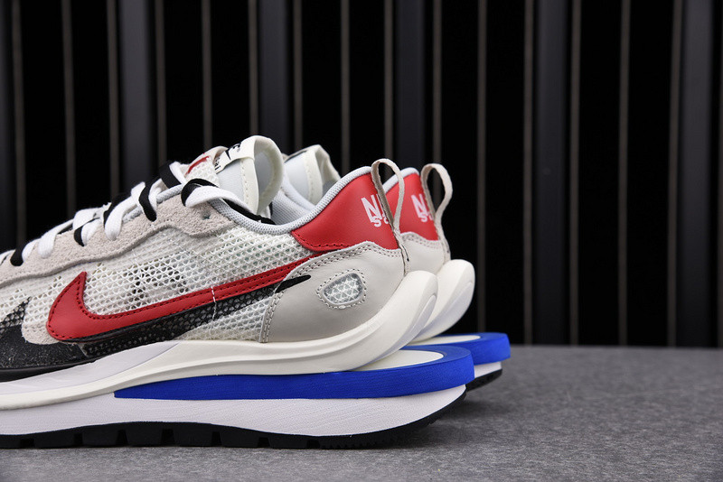 sacai x Nike VaporWaffle 3.0 CV1363-100